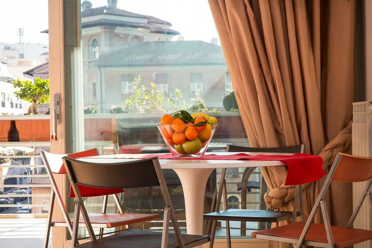 Boutique Domus River Terrace Rome 0*,  Italy
