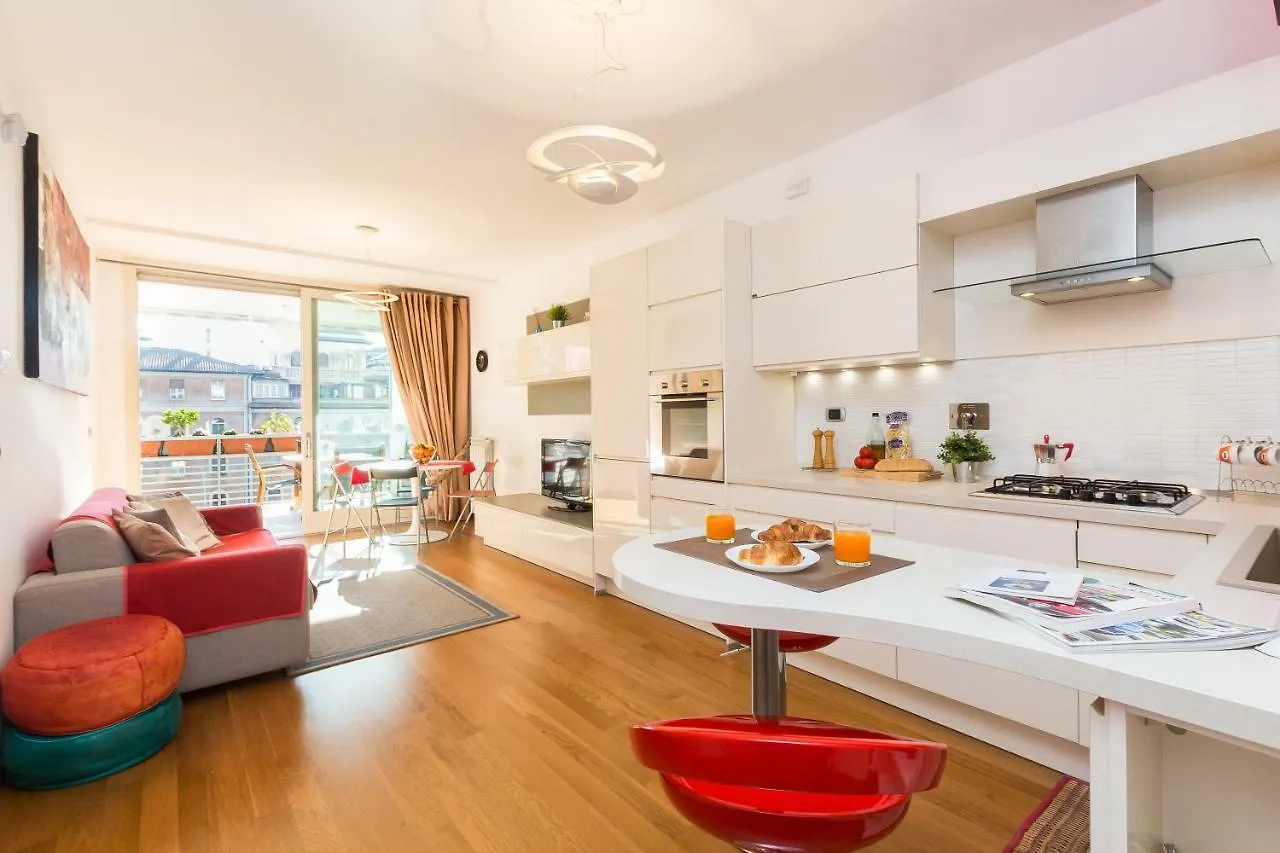 Boutique Domus River Terrace Rome 0*,  Italy
